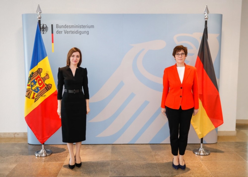 Maia Sandu s-a întâlnit cu ministrul german al Apărării, Annegret Kramp-Karrenbauer